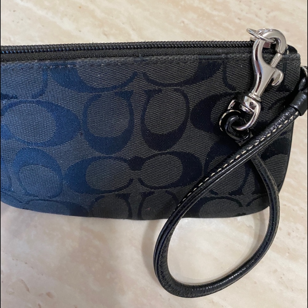 COACH Signature Wristlet/Wallet